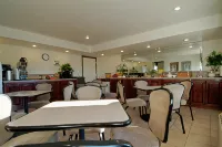 Americas Best Value Inn Paris - Aamiainen