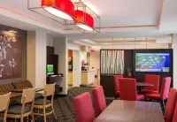 TownePlace Suites Auburn University Area - breakfast
