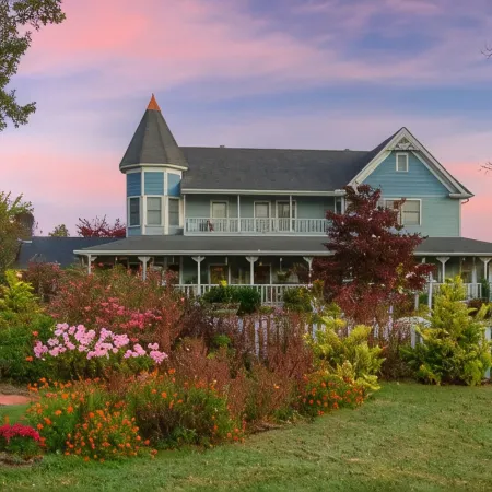 Blue Mountain Mist Country Inn