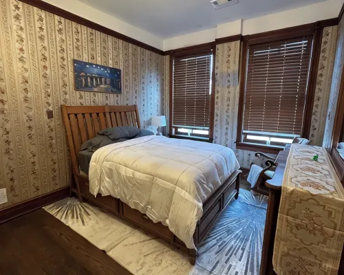 Spacious 3-bedroom apartment with WiFi, AC in charming Ripley Hotels in Brown County