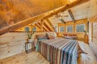 Real Log Cabin w/ Trout Pond close to Mcaffee Knob, Dragons tooth, Tinker Cliffs