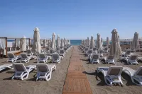 Elysium Green Suites - Beach