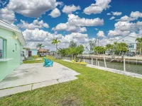 Waterfront Bungalow in Matlacha Hotels in Matlacha