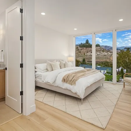 Lake Chelan Luxury Villa w/ Views•Private Beach•Marina•Pool•Spa•Sauna-Sleeps 24