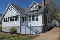 Terrific 2-bedroom apartment with AC,  in Lynchburg - Homestays