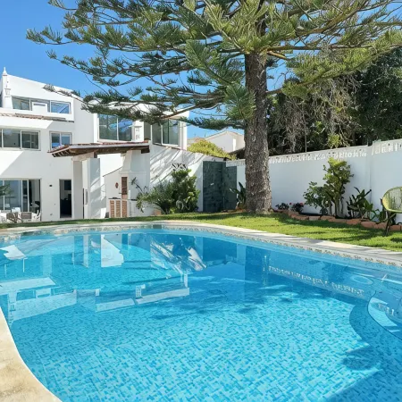 Luxury Villa Steps from the Beach | Heated Pool, Ocean Views & Rooftop Lounge