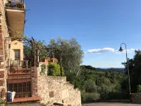 Stay on the walls of Murlo Castle, apartment with breathtaking views Hotels in Murlo