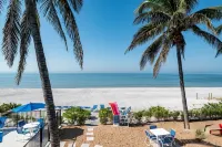 Charming 1-bedroom, Beachfront condo in fabulous Longboat Key steps to the beach - Strand