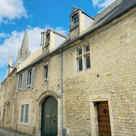 La Maîtrise, in the heart of Bayeux Les Maisons des Pommiers