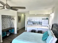 Luxury Studio on the Beach with Pool and Hot Tub - Homestays