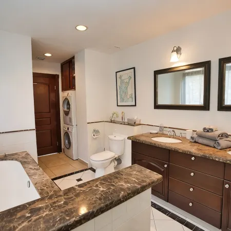 Luxurious Porto Cupecoy