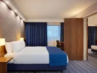 Holiday Inn Express LONDON - HEATHROW T5 by IHG Hotels in Slough