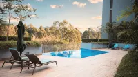 โรงแรม ฮอลิเดย์ อินน์ ไนโรบี ทู ริเวอร์ส มอลล์ บาย IHG - สระว่ายน้ำแบบอินฟินิตี้