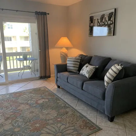 Four Winds Crescent Beach Condo on Ocean, Beautiful Ocean Views B12
