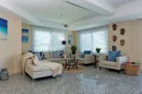 Walk to Eagle Beach – Exclusive 6Br Beachfront Condo with Private Pool & Jacuzzi