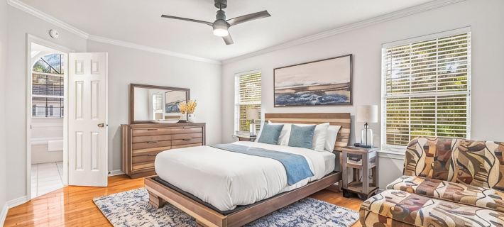 Discover Daphne's mystery cottage: Golf Course, Yacht Club, pool retreat! Hotels in Daphne