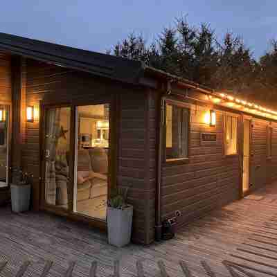 Beautiful 3 bedroom lodge with hot tub in stunning Northumberland Hotel Exterior