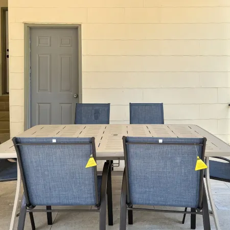 Luxury 4 Br House near USM