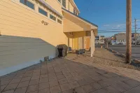 Beach Haven Escape | LBI Condo 2 Blocks to Beach - 3-Star