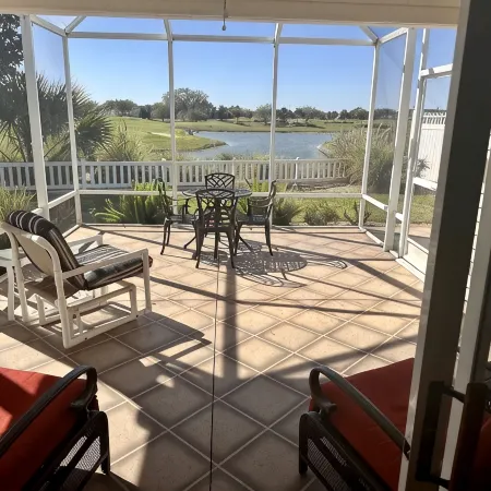 Beautiful Villa in the Heart of Florida's Friendliest Active Adult Community
