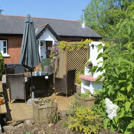 Delightful Detached Cottage close to Exeter, Dartmoor and the coast.