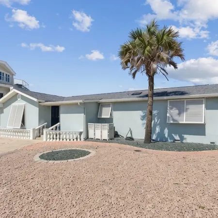 "Seaglass Cottage" - Direct Oceanfront, Vilano beach access near St. Augustine