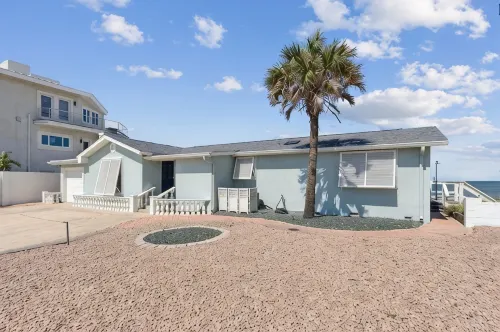 "Seaglass Cottage" - Direct Oceanfront, Vilano beach access near St. Augustine