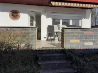 Bungalow am Neuklostersee für 4 Personen Hotels in Zurow