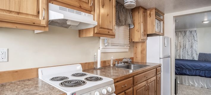 Cheerful studio near ISU Hotels in Pocatello