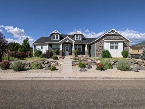 Luxurious 7Bd, 4Bath w/Theatre, BunkRm, Huge Yard