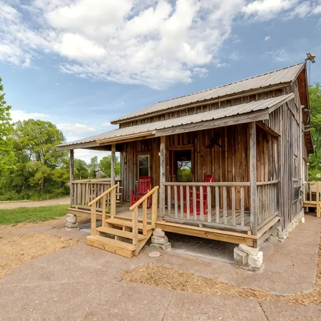Cozy Cabin Near Nashville, TN ~ Surrounded By Beautiful Farmland