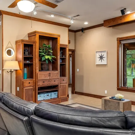 Private White River Estate on 214 acres. ATV/hiking trails. Pets stay free