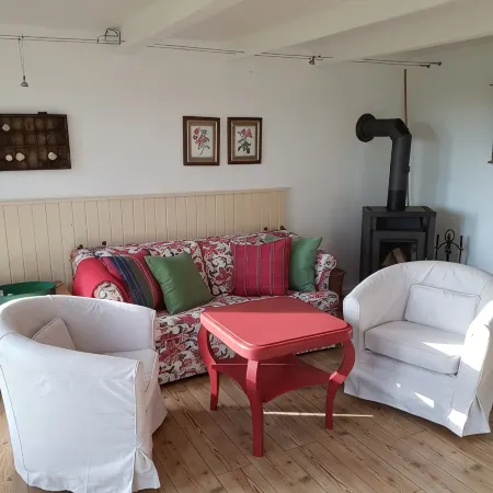 Cozy vacation cottage, directly on the North Baltic Sea Canal