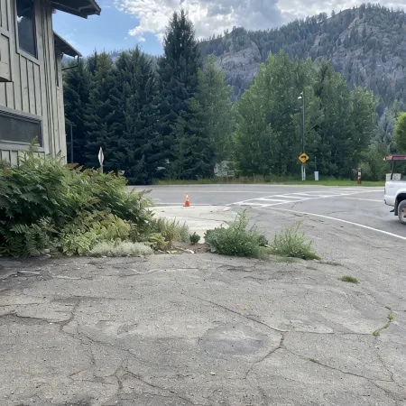 Dream location across from the bike path, 2 min to lift, 3 min to downtown
