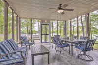 Stunning 180° Lake Views, Kerr Lake Retreat - WiFi