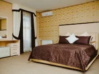 Aeroport Hotel فنادق في أوختا
