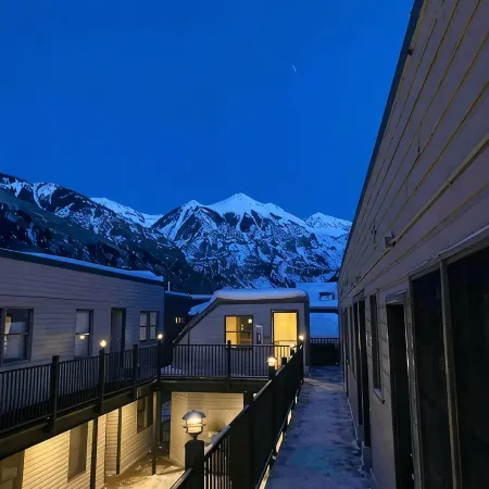 Designer Unit -Town of Telluride, steps to Gondola
