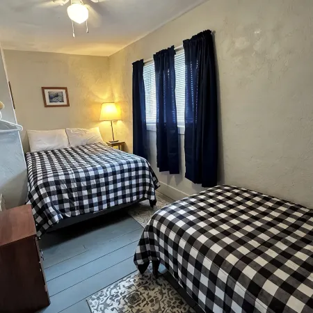 Near Hurley, On the Trail, Large Parking Area, Dog Friendly -The Cary Mine House