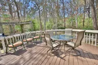 Spacious Lake House for Large Groups w Private Acre+ short path to Lake
