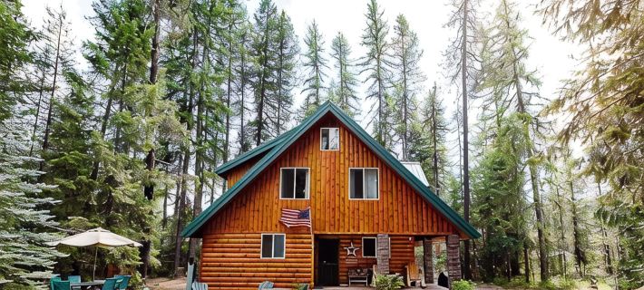 Forest Family Cabin Near Priest Lake with Fireplace, Large Yard & Dogs Allowed Ξενοδοχεία στην πόλη Bonner County