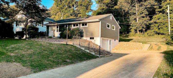 2 Br home with Hot-Tub! Quiet, dead end street Hotels in Holmes County