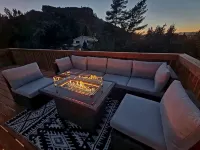 Updated & Spacious 5-bedroom house with Views of the Rock and Mountains