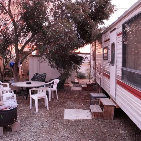 Cozy 80s Safari Style RV in Tranquil Bombay Beach with AC