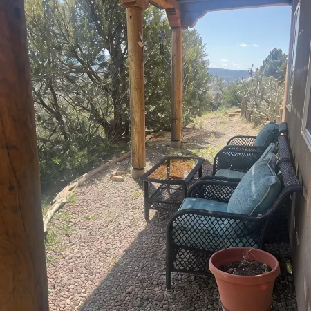 Cozy southwest foothill setting. Close to downtown and activities