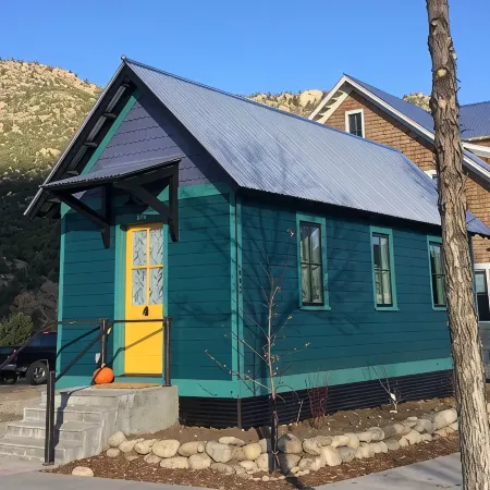 Tiny Treat in South Main (now with AC)