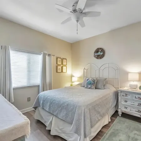 Waterfront quiet condo w Pool by Madeira Beach