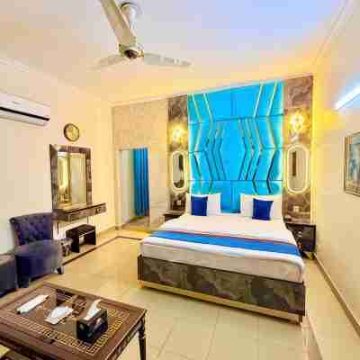 New Pakeeza Hotel Rooms