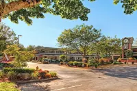 NE 82nd St Redmond - Bungalows
