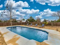 Luxury Barnhouse with 🔥HEATED🔥 Pool Hotels in Kyle