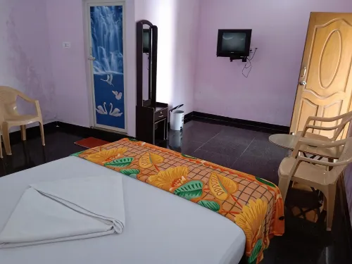 Rainbow Guest House - 2-Star